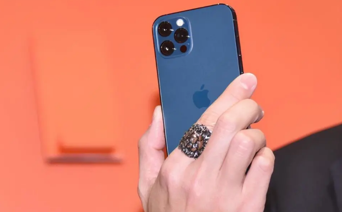 怀来苹果手机维修分享iPhone12系列重启方法教程 